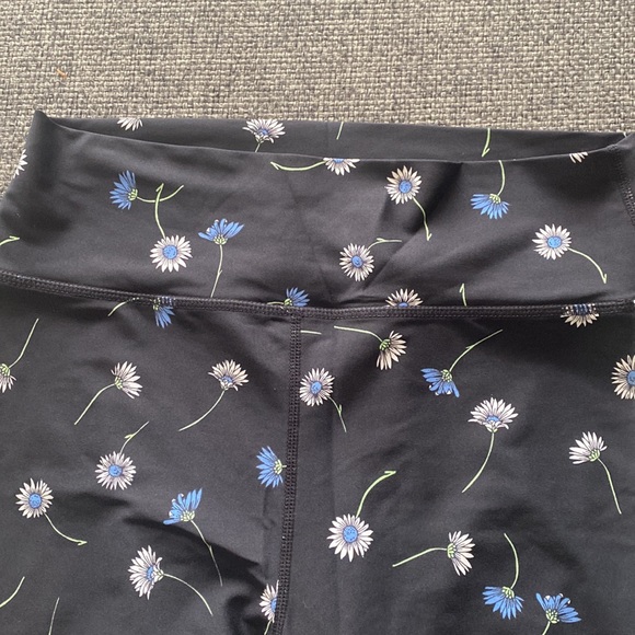 The Upside Leggings - Picture 7 of 7